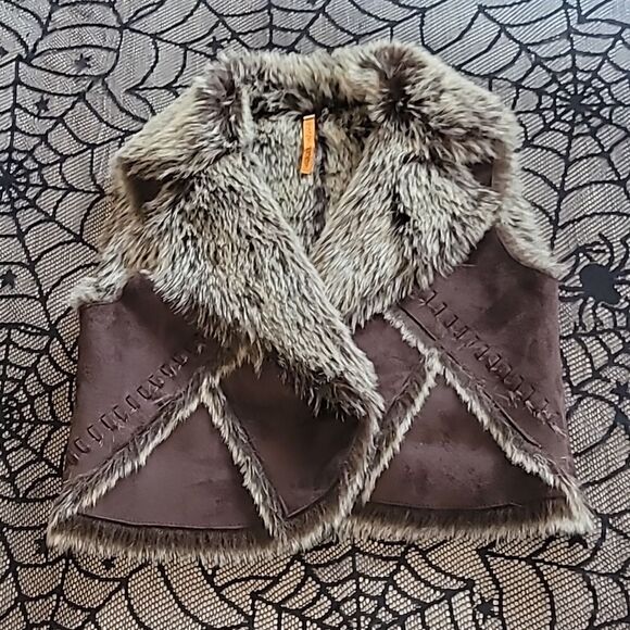 Faux Fur Brown Vest Junior's Size Large - Picture 1 of 6